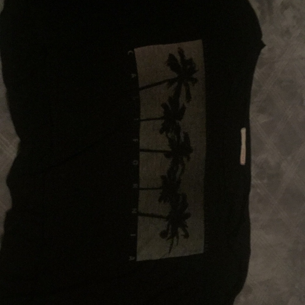Cropped Black shirt